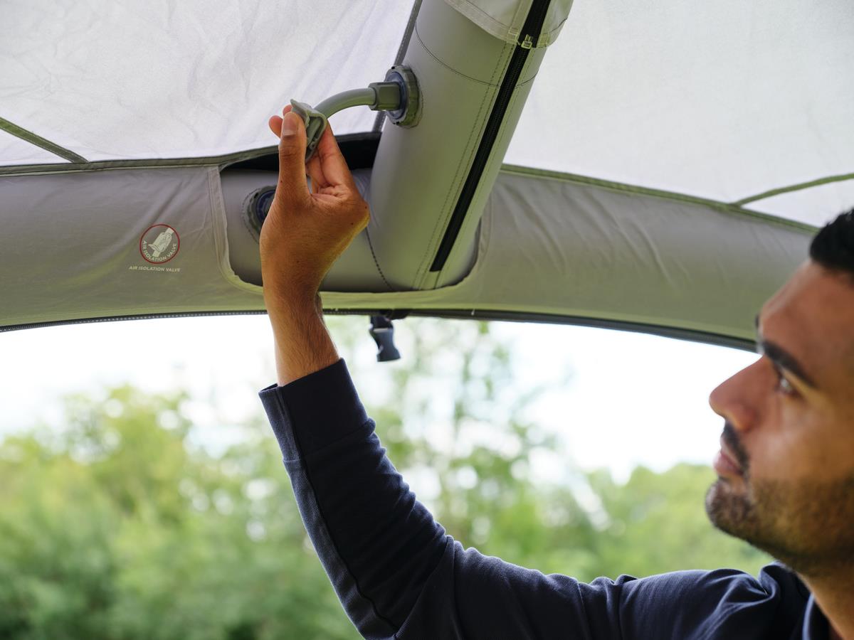 Coleman Event Shelter Air L - aufblasbarer Pavillon Coleman Event Shelter Air L - aufblasbarer Pavillon